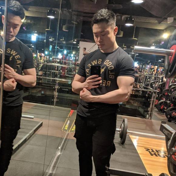 Meet your Posher, George - Picture 1 of 1